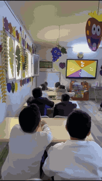 دروس تفاعلية لطلاب طيف التوحد والتأخر النمائي الاكاديمي تطبق من خلال الدمج مع الاطفال الطبيعيين في مدرسة ينابيع العلم الاهلية في بغداد زيونة محلة ٧١٠ قرب مدرسة التقوى الحكومية
***********
***********
وبهم واتسب
