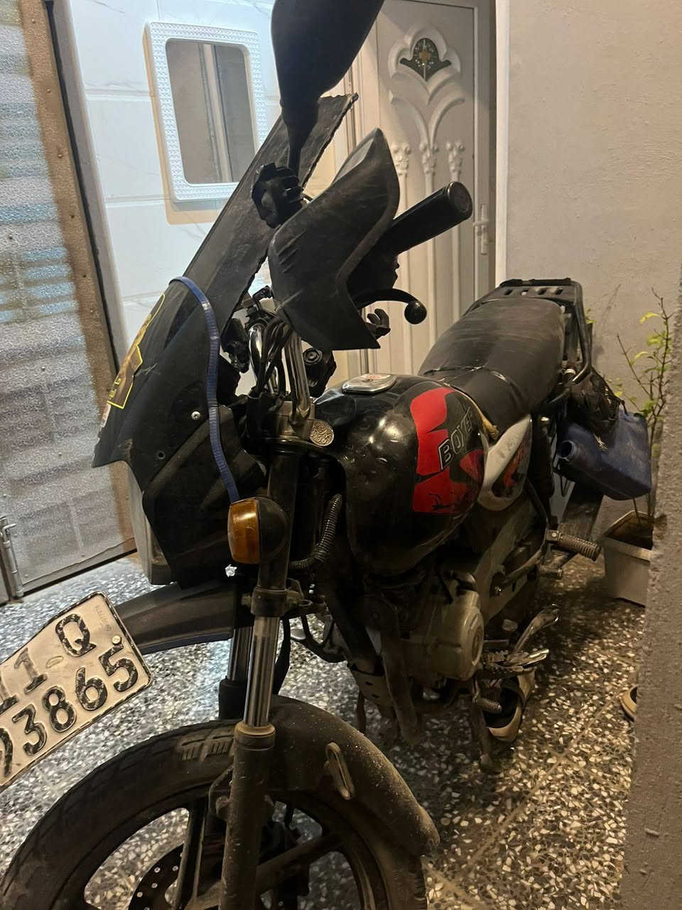 سلام عليكم
بوكسر 2022
سنويه تقره 2023
سنويه ال 2030
رقم بغداد تحويل مباشر

الدراجه بيها نقوصات بسيطه والمحرك بي صوت (يحتاجلها تجفيت)
مكاني بغداد جكوك
سعرها 1700 وبيها مجال 
***********
