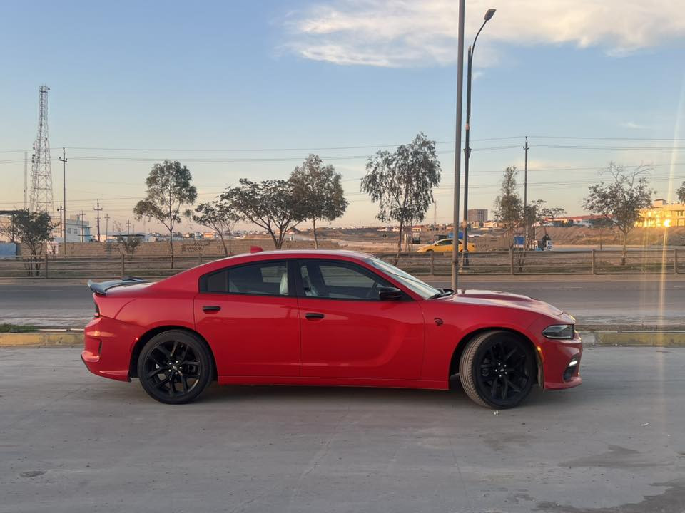 جارجر2023 احمرsxt
شاشه جبيره كشنات حاضنه جلد ابيض 
حساسات وره فول عدا الفتحه رقم اربيل 
بدون دواخل ولا شاصي حادثها بس بارد
محدث دعاميات وايد بدي بدون نفخه والبلادي موجود
للبيع ب 235$
***********
