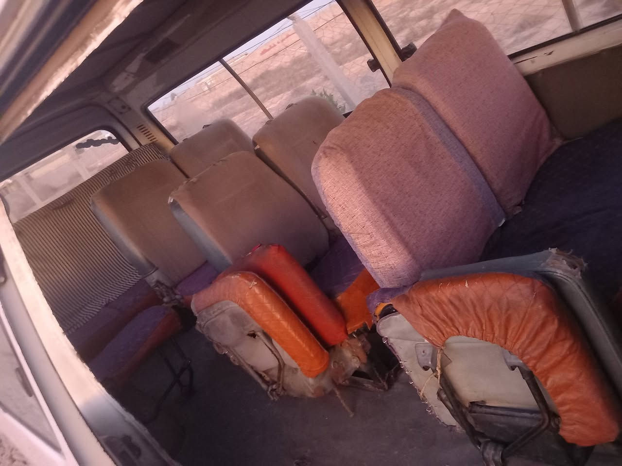 سلام عليكم كيه فتون موديل 2010 رقم السيارة ديالى مشروع وطني كير محرك اكسن مكفولات حداده جديد نقصهه بس دوشمة الكهرابيات كلها شغاله بسمي تحويل ثاني يوم السياره مصفره هيئة وغرامات رقم *********** السعر 57 وبيه مجال حك الجيه
