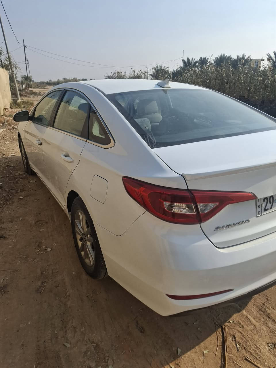 سوناتا ٢٠١٧ وارد الحادث باب وجاملغ جهه السائق فقط بجم كبس
***********
