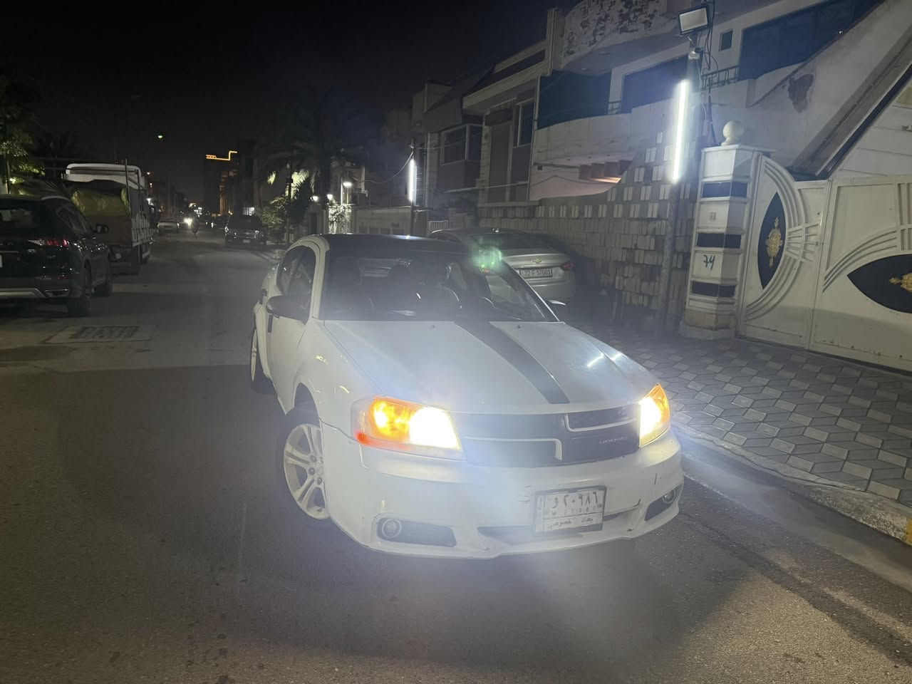 السلام عليكم
للبيع
دوج افنجر 2012 محرك 2400

 شاشه 
تحكم ستيرن
داخل جلد وكنتارا
ارضيه جلد
داش كام
كامره خلفيه
كير ومحرك مكفولات
تخم تاير جديد
باتري جديد
لايت عالي زينون
منظومة غاز اتيكر باب الاول
دسكات جدد دبل لينك
رقم بغداد
سويجات عدد 2
منظومة تبريد جديده

السياره على ايدنه من 2014 جاهزه وكامله ترايك وين متريد شلعه تشك الكاع
عليها غرامه مليون و90 الف تنزل من سعرها

للاستفسار اتصل
***********
