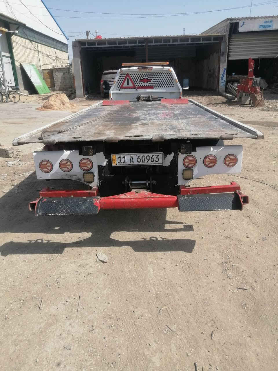 للبيع كرين سطحي  مع خاشوكه اصل كرين بل سنويه موديل 2011 رقم بغداد سياره بسمنا العنوان بابل قضاء جبله السعر 285 سياره مكفوله كير 1000مكيته 6100 حداديه جديدة تخم تاير مكفوله من الدعاميه للدعاميه  لانتصال على الرقم *********** أو ***********
