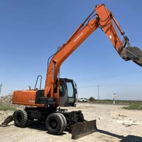 حفاره هيتاشي z3 موديل 2006 رقم سليمانيه مكفوله جاهزه للشغل السعر 425 ب...