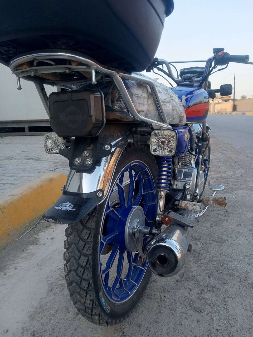 سيفان 2024 . كهربائيات شغالة اوراق كاملة محرك مامفتوح نضافة فول دراجة بعدهة جديدة كدامك السعر 750 وبيهة مجال


**إذا كنت صاحب هذا الإعلان وتريد حذفه لأي سبب، رجاءا أرسل رسالة إلى الدعم الفني**