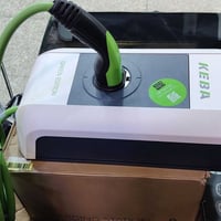 شاحن سيارة ٣٢ امبير جديد غير مستعمل التواصل خاص 07510438358