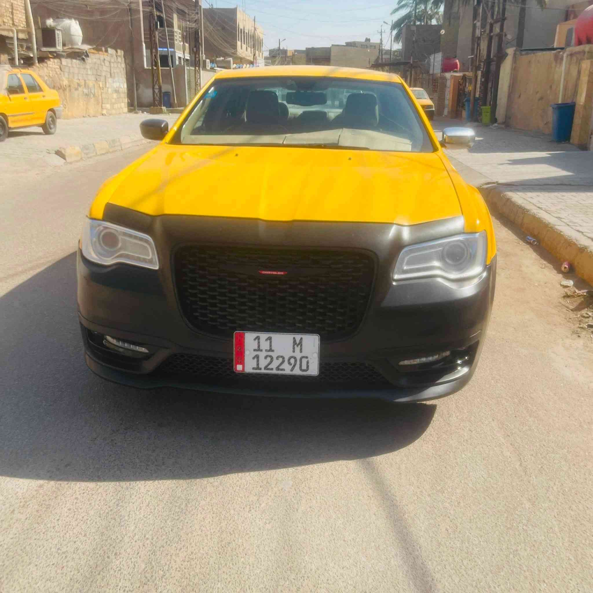 السلام عليكم
كرايسلر c300موديل 2012

حادث باب السايق فقط
السيارة كاملة حدادية جديدة
دوشمة جديدة
محدث بجم ودعامية خلفية بكلايت  2023
تخم تاير جديد
السيارة جاهزة السعر 170وبيه مجال
***********
