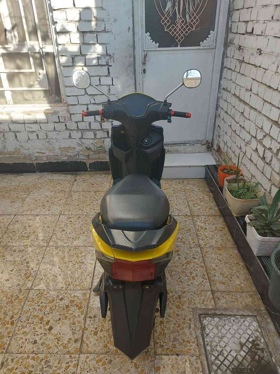 دراجه شحن سكنس موديل 25 ملف 2000 تمشيك 50 كيلو سرعته حقيقه80 سعر 650 بغداد طالبيه راقم ***********
