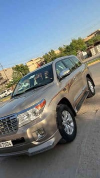 للبيع لاندكروز  موديل  2008  مكينه  6  سلندر  4000 رقم بغداد الدولي ب ...