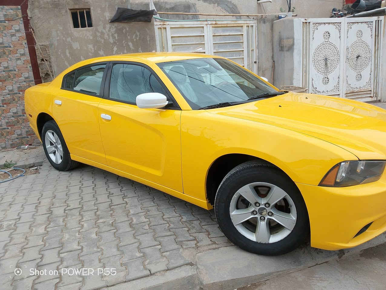 السلام عليكم
جارجر موديل2012جاهزه واحله من الصور  ع الاخر خط وبحث وبسمنه
سياره وارده جاملغ امامي بدون دواخل 
***********
