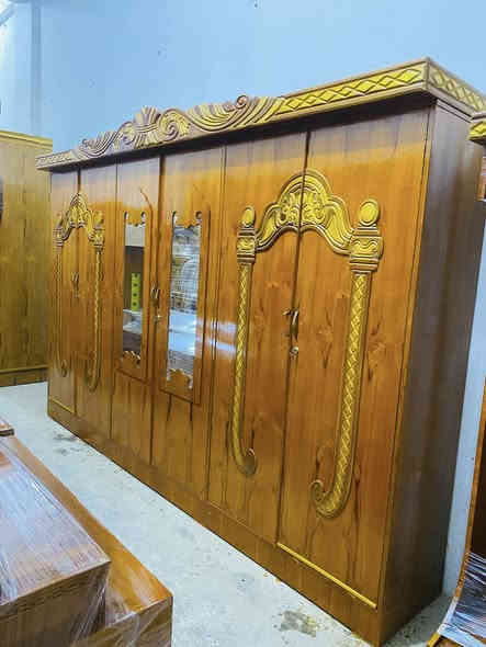 غرفة نوم طابق نظيفة اخت الجديدة ظهر جرجوبة بسعر 600 الف وبيه مجال عنوان بعقوبة كاطون شارع ابو رباح مزاد ضي القمر 

***********
