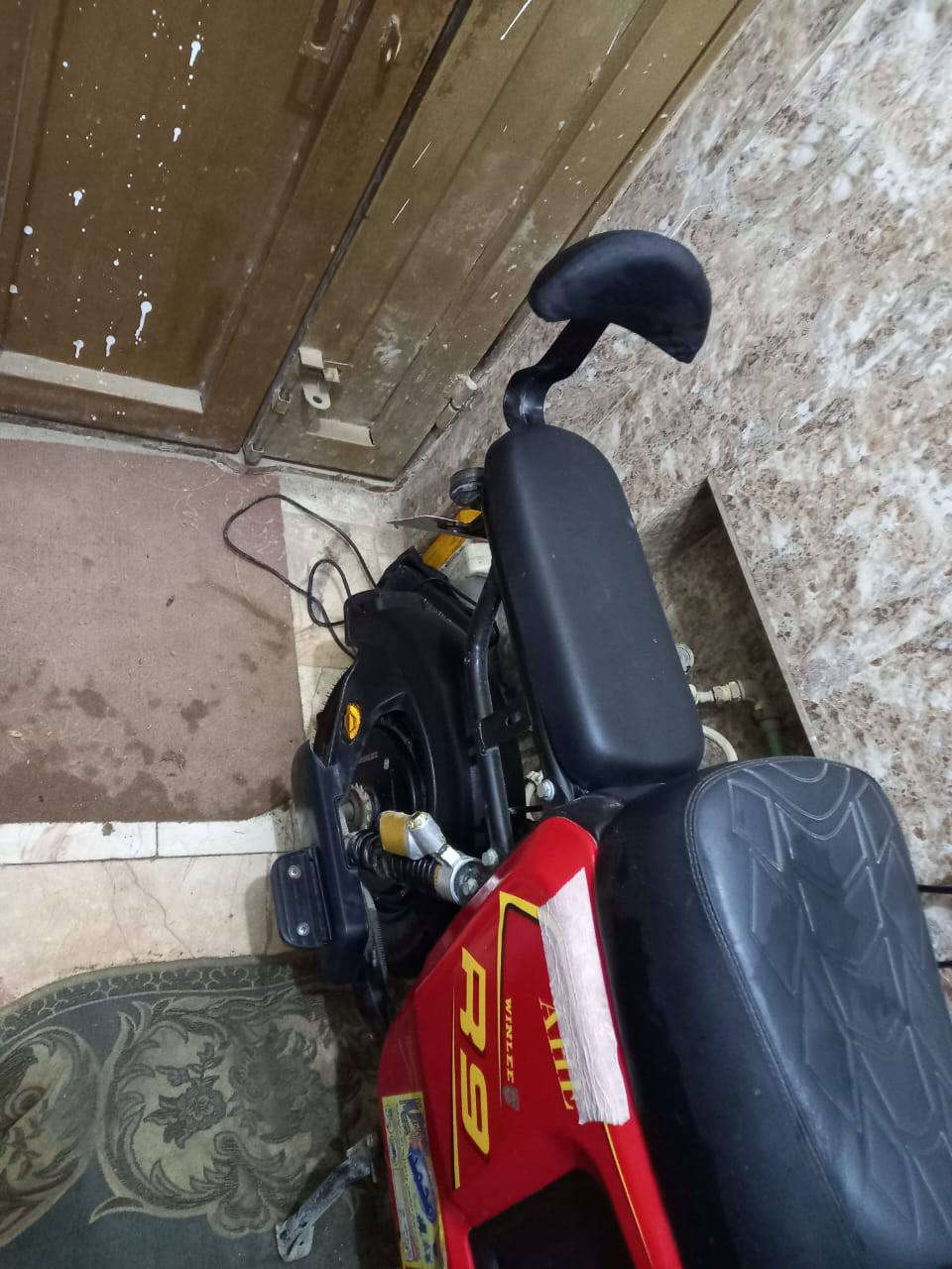 سلام عليكم 
دراجه شحن
نوع R9 
موديل 2026
بطاريه اربعه  
الباسكل بحالت الوكاله
شاشه ديجتل
اللون احمر مواصفات عاليه 
وبي اربع نمر 
ضوه قوي لد ابيض
وزج امرايات 
ورقم الوكال
والبايدان موجود 
وسماعه بلوتوث 
للبيع سعر 500 وبي مجال للطيبين
وتحياتي


**إذا كنت صاحب هذا الإعلان وتريد حذفه لأي سبب، رجاءا أرسل رسالة إلى الدعم الفني**