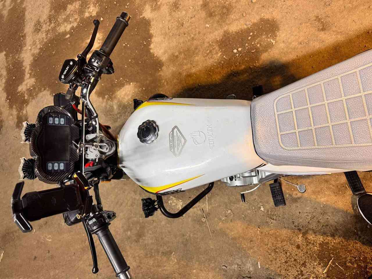 السلام عليكم
دراجه ايراني 5 كير موديل 2025  خير من الله محرك 200cc ماشيه 13 الف مهتم بيها كلش كل الف ابدل ام زويل اشتغلت بيها كم يوم دليفري و كالو اله مرقم ف اريد ابيعها الدراجه كلها شغاله مثل ما طلعت من المعرض كهربائيات شاشه لمس شغاله تكدر تربط بلوتوث اشاير شاد الها درع و لدات بوم 4 ستاند موبايل وشاحنات ثنين سويجات وبصمات ثنين مكينه كلش قويه وصلت سرعتها 130 تايرات جديده مسويها جوبلس مو جوب بكره رياضيه زنجيل جديد ذهبي ابو الربل اوراق كامله بأسمي من المعرضض

مكاني الاعظميه للاستفسار على الرقم 
***********
