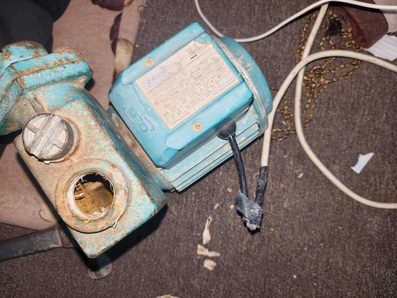 سلام عليكم ماطور ماء للبيع شغال نقص بس بنكه سعر 20 الف قفل شراي يتصل
***********
