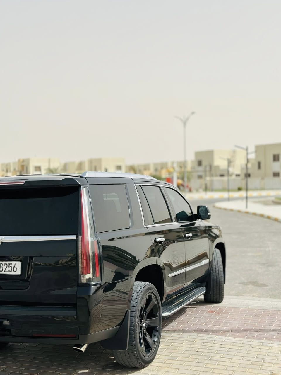 اقرة التفاصيل كامل واذا مايعجبك اعبر المنشور بكلمة طيبة 

كاديلاك اسكاليد 2020 

استوردتها ع ايدي 
ضرر جاملغ امامي جهة السايق وخشم البونيد وبدلتها بلاديات ماصلحتها تبديل كل بلادي ع ايدي 
وبيها جاملغ خلفي كلير امريكا 
ادزلك رقم الشاصي وشوف الضرر بعينك 

السيارة جديدة برغي مامفتوح بيها 
استعمال شخصي ع ايدي 
 

محرك كير صدر كهربائيات كله جديدة بلادية ماملعوب ولامفتوح برغي بيها شرط 
السيارة ماشية 95 كم .
رقم بغداد تحويل مباشر باسمي السيارة 

1-محرك v8 6200 cc.  
2-كير ١٠ نمر هايدراماتيك.
3-لايت امامي ٥ عدسات زنون .
4-كشافات زنون .
5-حساس امامي .
6_رادار امامي .
7-السيارة خمس كامرات وكامره 360 درجة. 
8-ويل ٢٢ انج .
9- ابواب بصمة خمس بصمات. 
10-بصمة تشغيل. 
11-مري شفط +قلابة 
12-اشاير مري
13-رادار مري جانبية 
15-دواخل ابيض 
16-سلايد 
17-المراية الوسطية تتحول الى كامرة خلفية 
18-سلايد روف
19-كشنات خزن ميموري وضعيتين 
20-كشنات امامية كهرباء 
21-تدفئة تبريد كشنات 
22-سكليتر كهرباء 
23-مساج كشنات امامية 
24-ستيرن كهرباء 
25-تحكمات ستيرن 
26-داتا شو 
27-تحكم فور ويل 
28-عداد ديجتال
29-تدفئة ستيرن 
30-شاشة كبيرة لمس 
31-قاصة 
32-جميع التحكمات لمس 
33-ثلاجة 
34-شاحن لاسلكي 
36-شاشه خلفية وسطيه.
37-كشنات وسطية تدفئة 
الكشنات الوسطية 38-والخلفية تحكم كهربائي
39)باب الصندوق جكات. كهرباء 
40-حساس استشعار القدم لفتح الصندوق 
حساسات خلفية .

مكان / صلاح الدين / تكريت 
السعر /380  بيها مجال بسيط 
رقم الهاتف/ ***********
