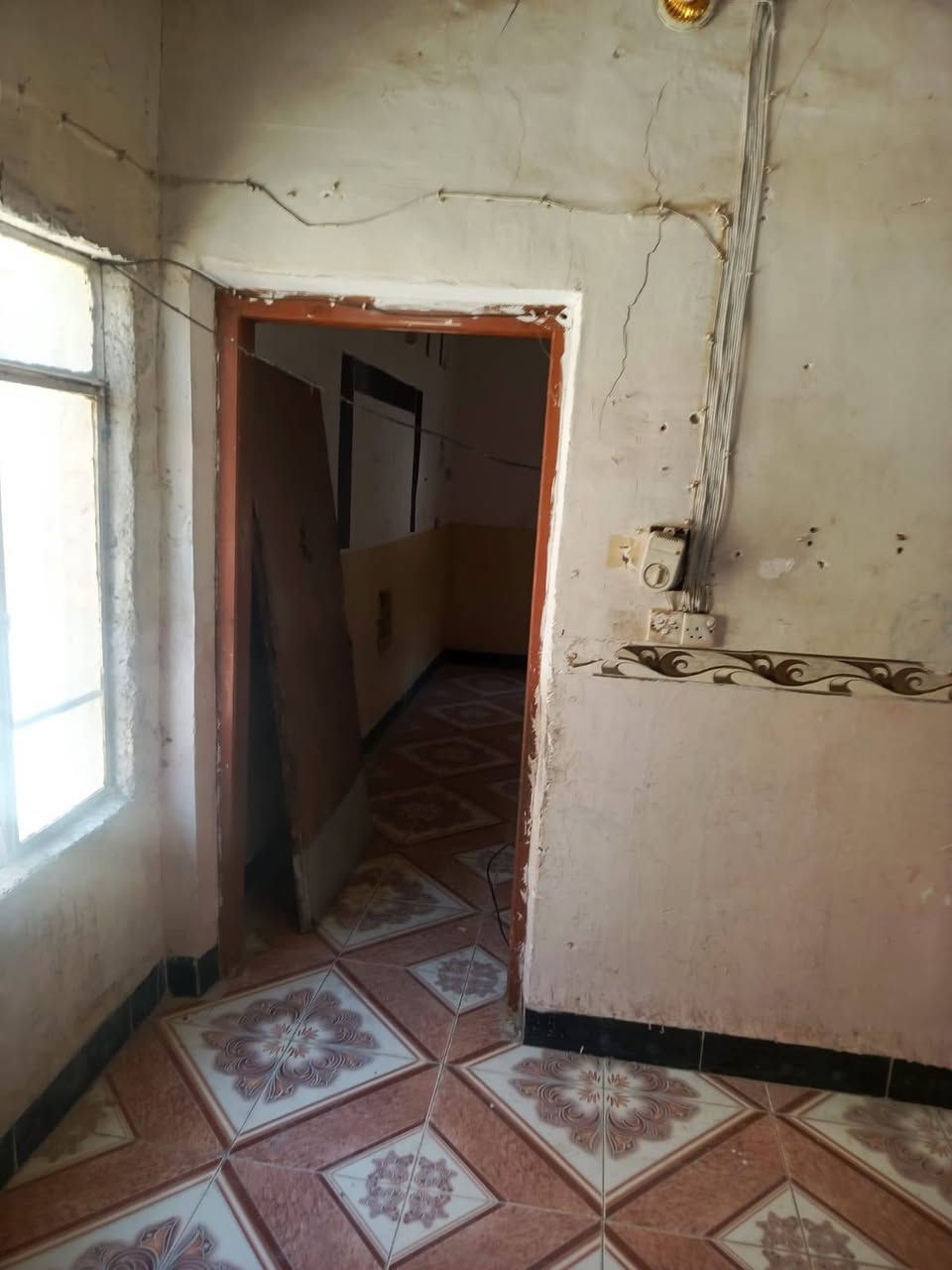 مستعجلين علبيعه كلش بداموك مساحته 150 متر موقع مميز جدا
دار للبيع مساحه 150 متر تقع في داموك ال150  قرب مدرسه طوعه للبنات مطله على شارع 15 مقابيل المتنزه موقع مميز. لتفاصيل اكثر يرجى مراسله الصفحه الطابق الاول يحتوي على غرفتان ومطبخ وصحيات وهول داخلي  واستقبال والطابق الثاني يحوي غرفه وصحيات مع سطح 
رقم ***********
ورقم ***********

@الجميع
