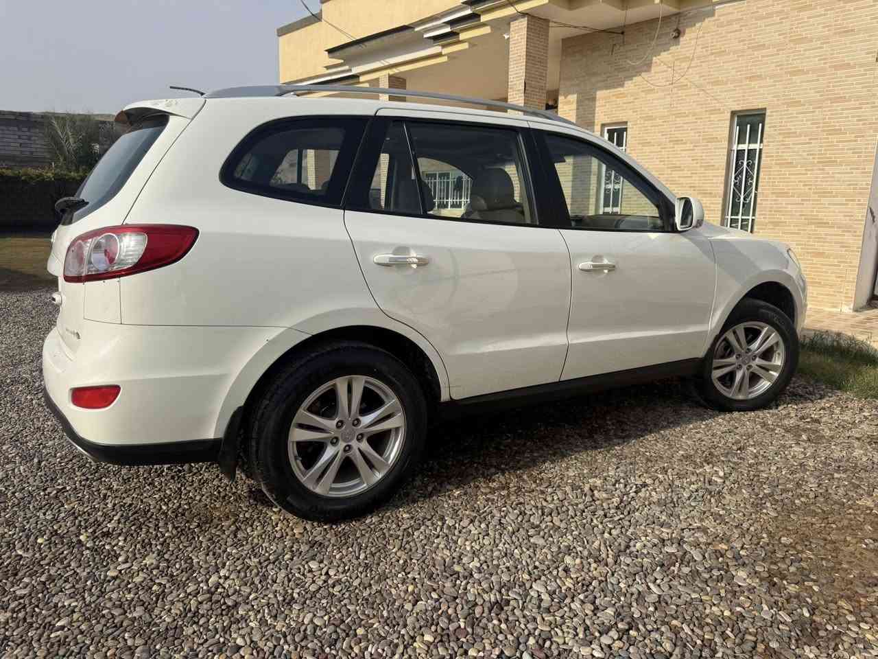 سنتافي موديل ٢٠١١ خليجي ٧ راكب ٣ قطع تبريد 
سلايد(فتحة سقف) رقم اربيل دولي سنوية جديده
محرك ٤ دوش كير ومحرك شرط 
ضرر جاملغ مبدل اصلي والسونار مرفق ب المنشور
السعر ١٤٨ ويرهم مراوس 
مكان السياره الشرقاط 
***********
***********
