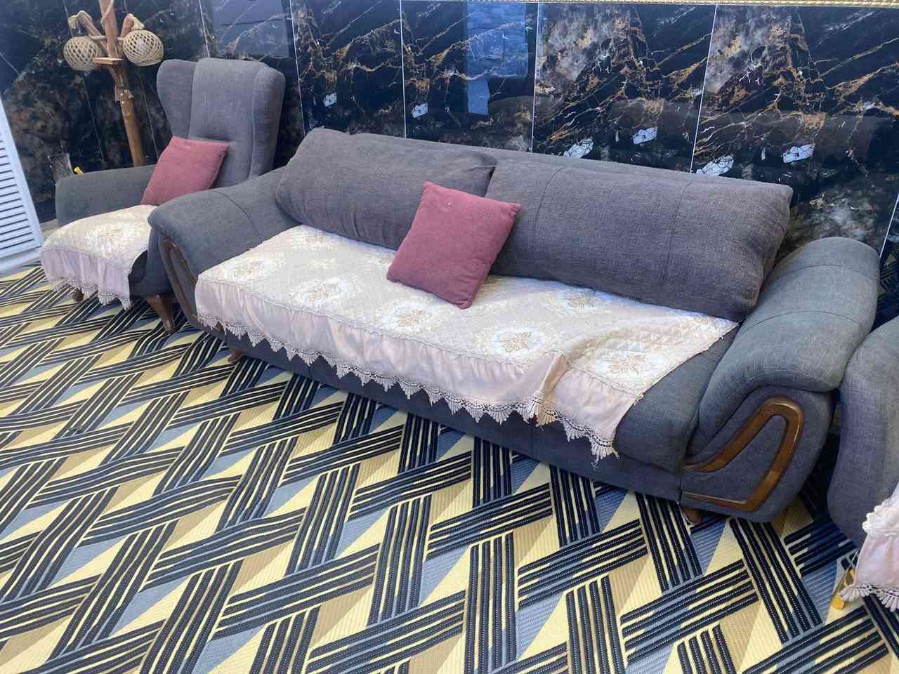 تخم تركي 10 مقاعد دبل اسفنج طبي 
قنفتين أو 4 كراسي مع كوشات 
وفاترينا كزاز مناسبات سبب السفر


**إذا كنت صاحب هذا الإعلان وتريد حذفه لأي سبب، رجاءا أرسل رسالة إلى الدعم الفني**