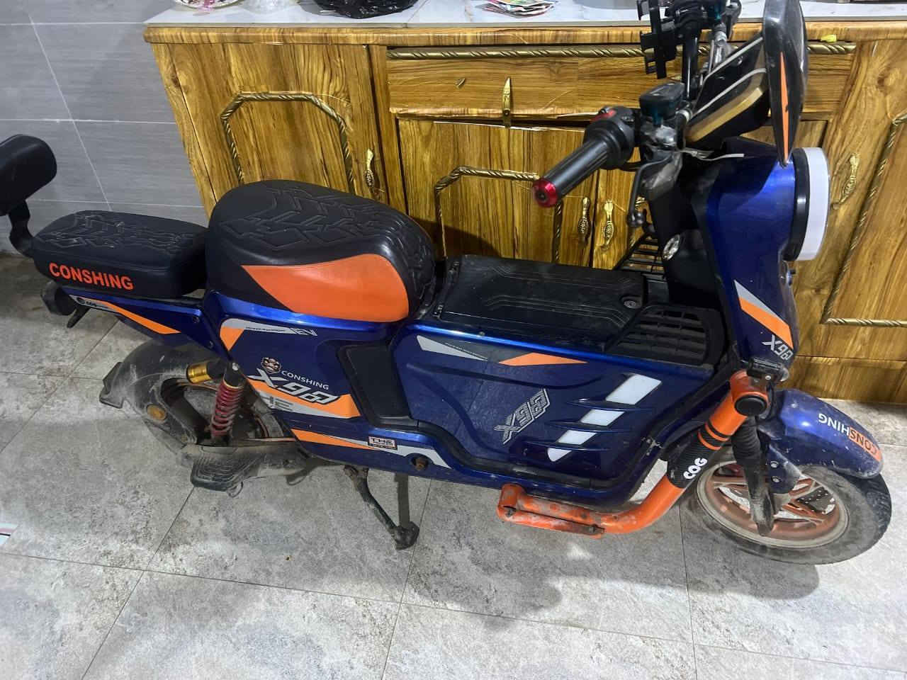 السلام عليكم
دراجه شحن موديل 26 X900 بطاريات كبار 33 امبير 
الدراجه ما ماشيه هواي قليل كلش 
بيها ملاحضه صغيره ومتاثر عل مشي ابد ( الراصطه مال الشاشه مكسوره بس) الشاشه كلشي مابيها شغاله السرعه 110
فول فوول 
السعر 450 وبيها مجال قليل كلش 
العنوان البصره التنومه كردلان 
هاتف ***********
مو شراي لا تتصل 
ولاتكلي شبيها مابيها كلشي مذكور
