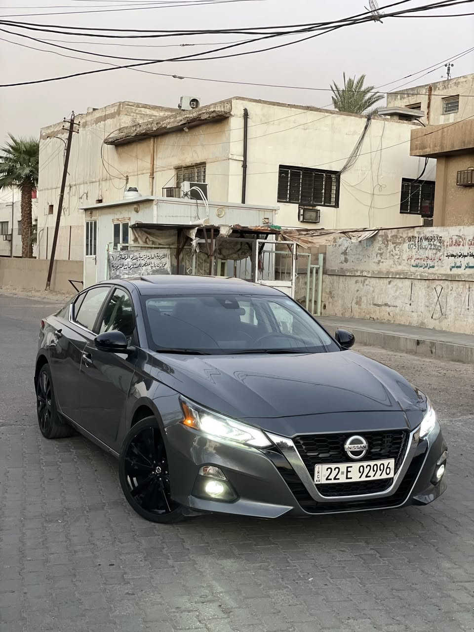السلام عليكم 
نيسان التيما 2022 (  SR Midnight AWD)

الضرر تبديل دعاميه اماميه وشبر بارد بلبنيد 
وصبغ باب كلير من امريكا 
صور الضرر بالمنشور
المواصفات.. 
فول 1/1 
سلايد روف 
بصمة تشغيل
بصمة أبواب 
تشغيل عن بعد     
شفتات ستيرن 
دبل جام عزل فول 
كشن جلد + مخمل 
تدفئة بالكشنات 
كشن كهرب 
داخل مطعم فايبر كاربون     
لايت زينون                                             
 لد داخلي و خارجي مع الترحيب
اشاير بالمري 
توقف ذاتي مانع الاصدام 
مثبت سرعه مع تحديد المسار
دواخل اسود  
 رادارات مع توقف ذاتي
نقطه عمياء 
تحكم ستيرن 
شاشه كبيره 
ويل كروم  ١٩ اسود  بلادي
بلوتوث
حساس خلفي
شاشة عطلات
حساس اطارات 
حجر بيئة شرط 
ماشية 58الف ميل 
محرك 2.5 تنفس طبيعي 
رقم اربيل باسمي 

 السعر 175$
وباقي التفاصيل واتس اب او اتصال ***********
