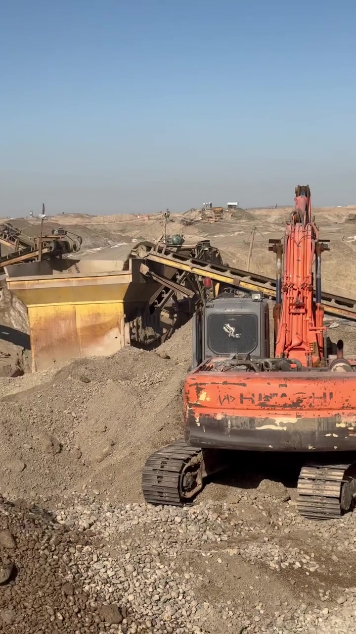 للبيع مولد فالفو D63راس تلوليد 350كيفي جاهز لشغل عنوان النباعي معامل الحصو الاستفسار ***********
***********
