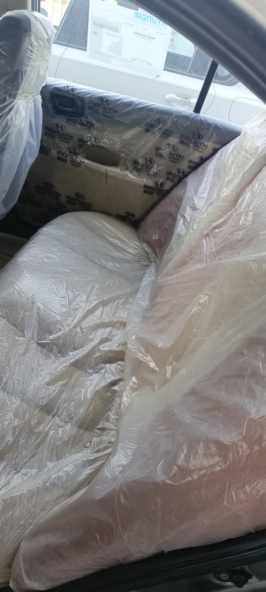 السلام عليكم.. سوناتا خليجي محرك ٢٠٠٠ موديل ٢٠١٠ سونار موجود فقط كلير بدون اي دواخل السعر اتصل وتدلل مكاني  واسط الزبيديه ***********/***********
