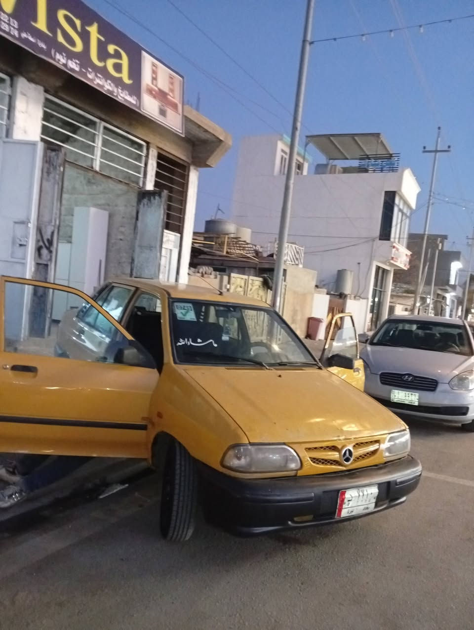 سلام عليكم. سيارة سايبة للبيع موديل 11. مشروع وطني. كير محرك تبريد كل بشرط سيارة مابي ناقص ماشاللة سيارة نضيف مابي خياس. عنوان كركوك. سعر 25 معاملة ***********
