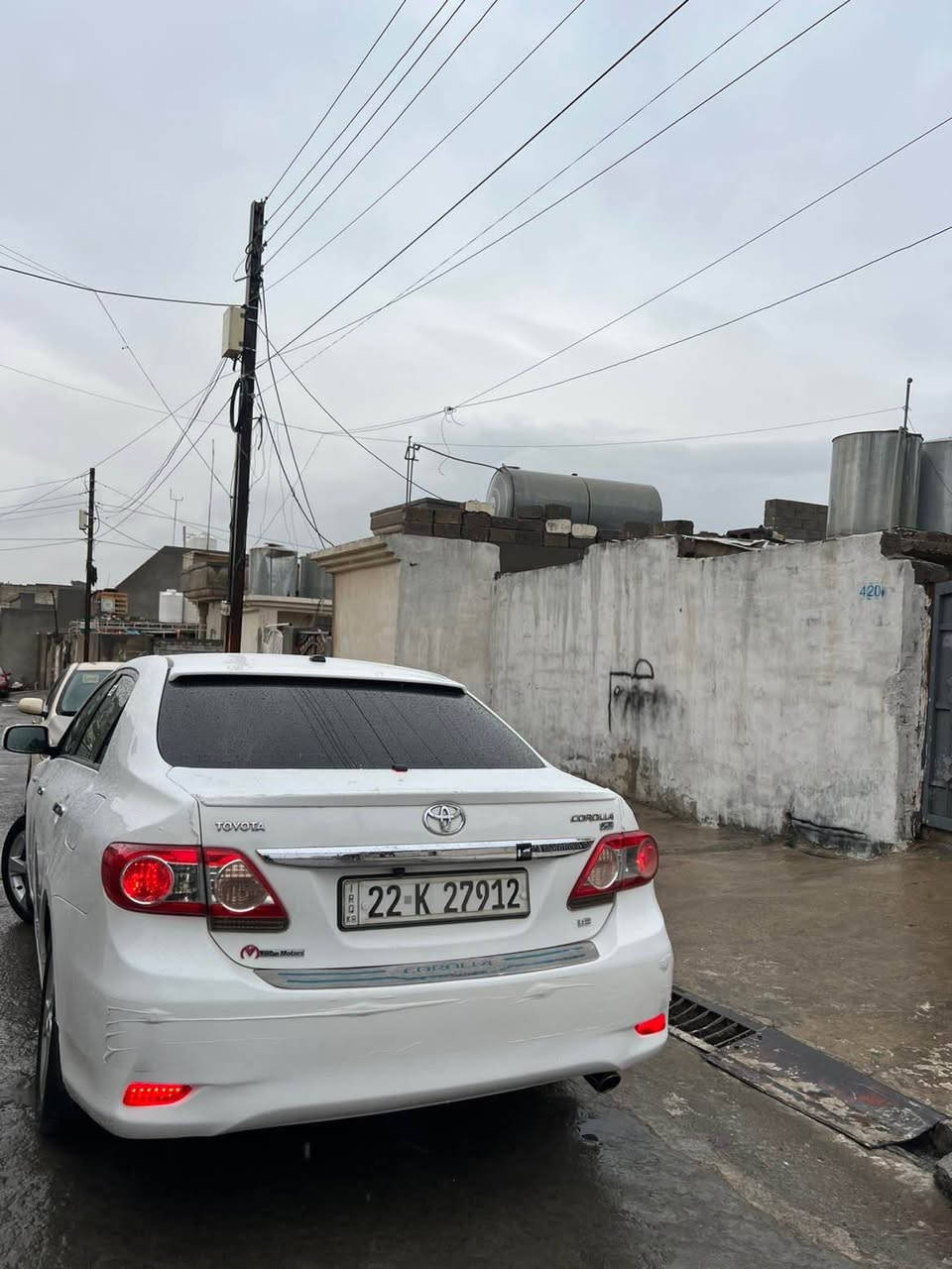 موديل ٢٠١٣ فول فوله به س سلايت نيه  ئاوينه شه فت ناو فؤرميكا چار په نجه سارده كوتي هه يه هيجي تري نيه ساره كه زؤر پاك و خاوينه ٤ وه ره قه خه رامه  ي له سه ره ***********///*********** أربيل, العراق
