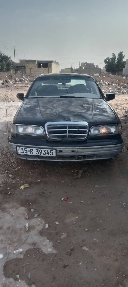 سلام وعليكم
برنس بروك هام ١٩٩٤
سياره بلاديه كير خير من الله ومكينه تنقص
صدر جديد كامل قبل ٢٠ يوم شاده
كهربائيات كله شغاله
رقم أنبار دولي هزه جديده بسمي سنويه لل٣٠
السعر ٢٥ وبيه مجال *********** 
 مكان السياره بغداد
