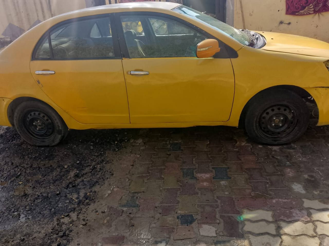 السلام عليكم
جيلي موديل 10 رقم انبار احمر
مكينه وكير جدد دواخل حلوه
مكان سياره ديوانيه

الاتصال *********** 

السعر 8 وبيه مجال مكلف بالنشر مراوس عادي
