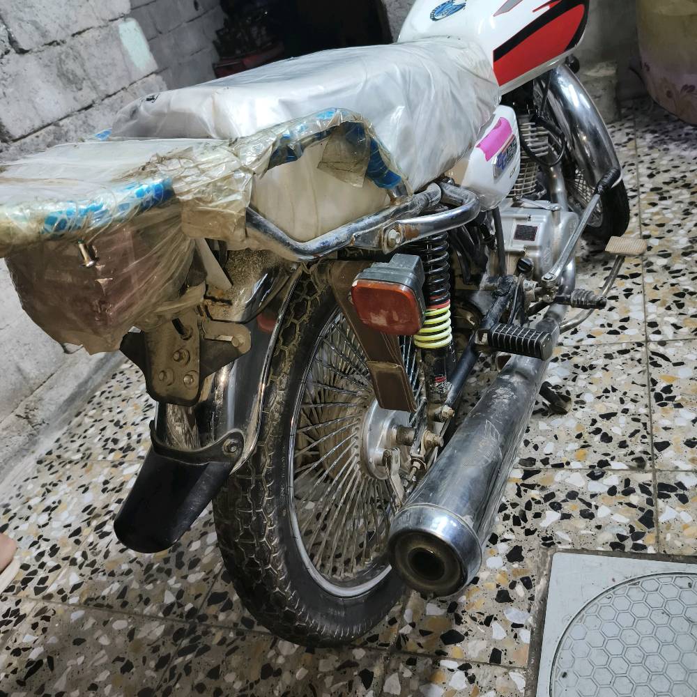 سلام عليكم دراجة ايراني 4كير اصولي موديل 2021مدفوع كمرك لدراجة حلوه ونضيفه أمانة الله لدراجه جانت ب مخزن لعنوان بغداد 