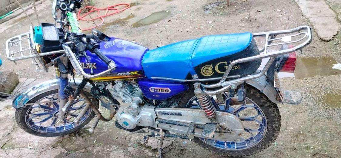 للبيع ماطور خمسه گير سولنك موديل 2023
 منفيس موجود 
جاهز كلو شغال شرط.
ماناقصو شي
السعر 680
للتواصل خاص او على الأرقام التاليه
***********
***********
المكان قرية العباس.
