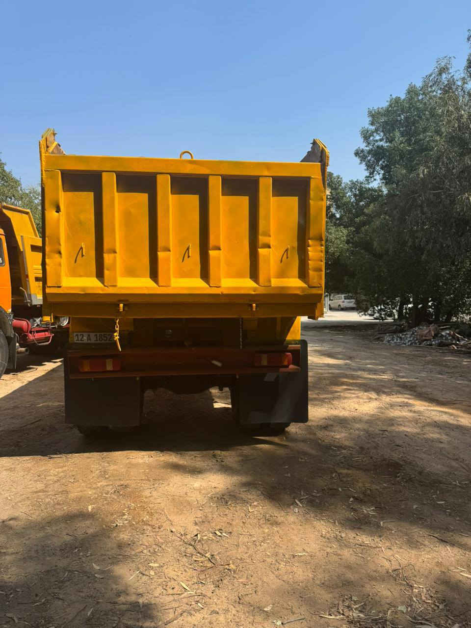 مقطوره طول سته وربع ذرعه واحد وعشرين ونص عله هيجي حاله اتخم تايرسرابس شاصي مكفول مكان نجف لبدي جديدلاخياس ولاشي جاهزه لعمل *********** /*********** غير متواجد علفيس
