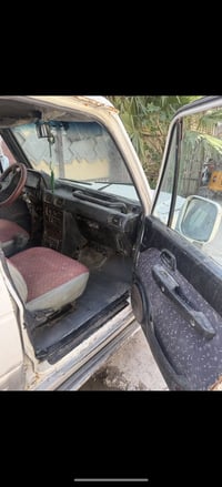 مكلف بلنشر كالوبر 1998 رقم بغداد محرك بطه ياباني شغاله بس يرادلها ترتي...