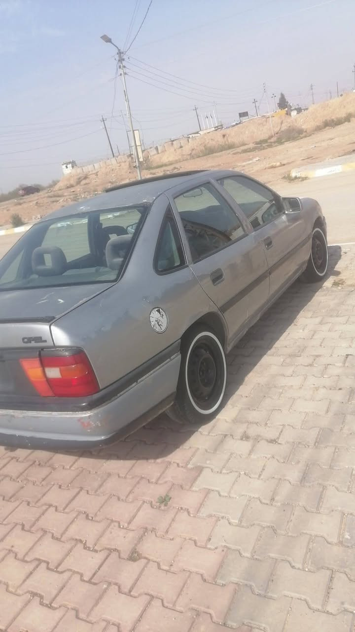 اوبل فيكترا موديل 94 بيع مستعجل سياره ما بيها ولا ضره بيها نواقص بالداخل فقط محرك 16  غايش سنوية من  منتهيه21 عريض وارد يابان سياره اهلالت ما معمره سياره جديده ما بيها اي نقص محرك لا صرف ولا بخار صدر نص عمر سعرها 31 بها مجال عنوان كركوك محافظه جديده غير متواجد على الفيسبوك رقم الهاتف  ***********
