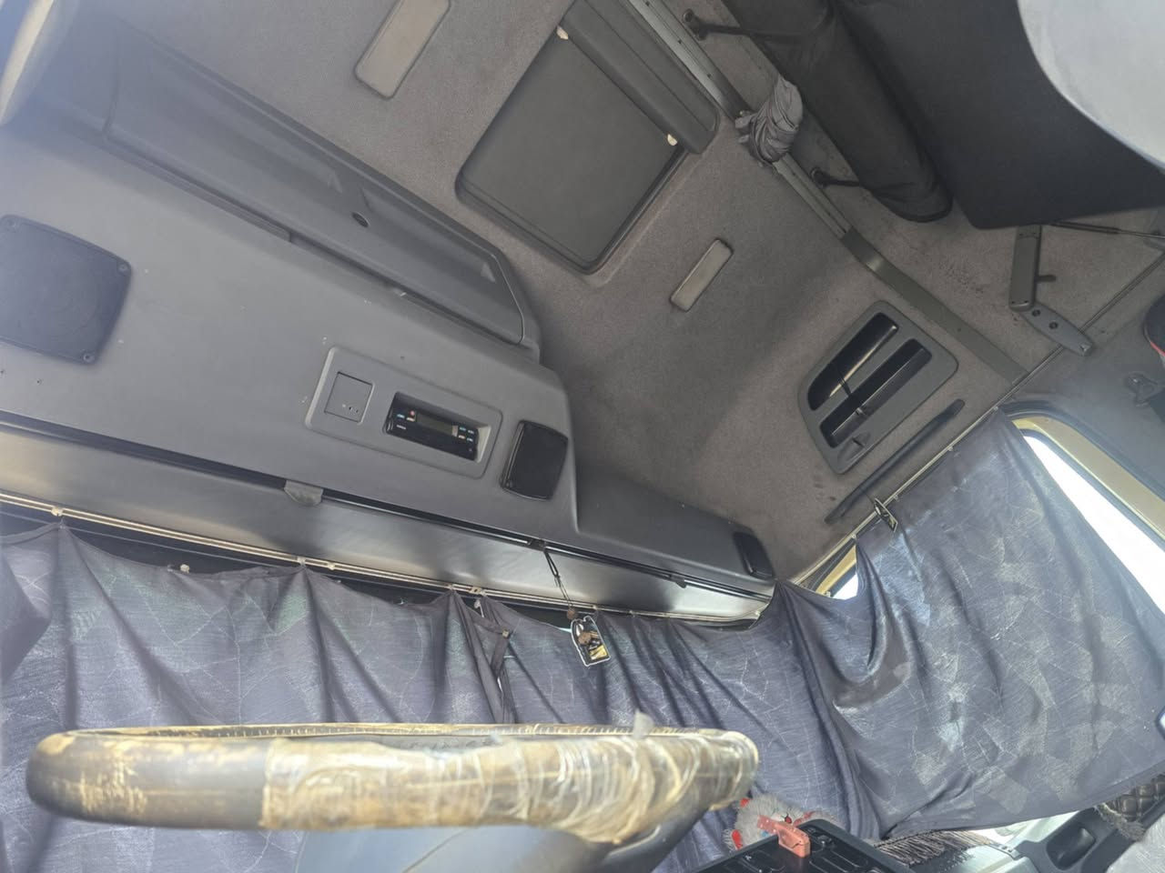 اكتروز شمعه موديل  2003  حجم 1848 محرك ٨ رقم شمالي جديد تحويل مباشر طوناج جي بي اس جديد منظومه بيلر كهربائي جديد تخم تاير جاهزه مانقصه برغي جاهزه للشغل السياره مكفوله كفاله عامه من صبغ او تبديل تانكي جوبلس السعر ٣٥٥$ ثلاث شدات وخمسين ورقه بيه مجال الاتصال ***********
الانبار - الرمادي غير مكلف بل نشر الاتصال ع الرقم
