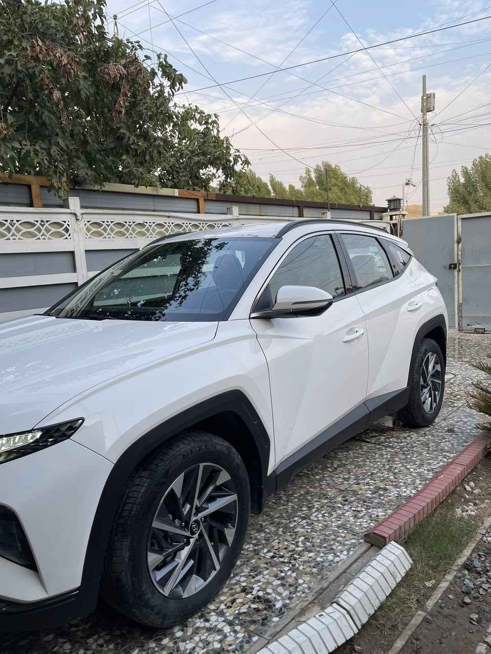 سلام عليكم
للبيع توسان 2024خليجي 
داخل ابيض رقم بغداد الجديد مكفول 
ماشيه 17 الف  
مود درايف 
سايد بريك دكمه 
اوتو هولد
حساس امامي
حساس خلفي
كامره متحركه 
تشغيل عن بعد
مقاعد اماميه كهرباء 
تبريد قطعتين
لايت متحرك
بردات خلفيه 
اريل نفكيشن

مكان السياره  بغداد / السيدية / تقاطع درويش  

سبير بعدهم ع الزيرو 
 

السعر 225
*********** 
***********
