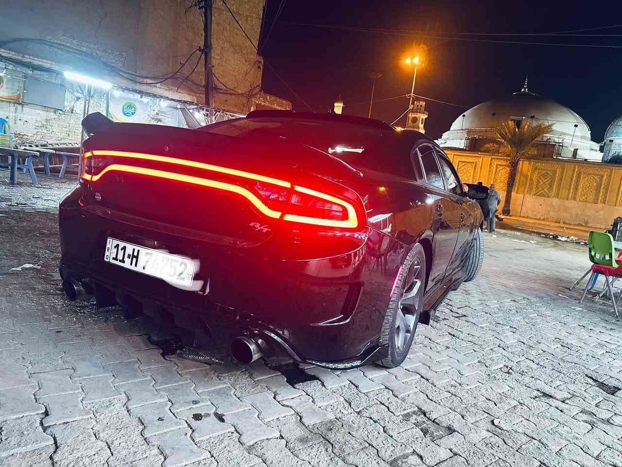 السلام عليكم  جارجر RT موديل 2017داخله كلين هنا بل عراق بيه قطعتين صبغ جاملغ ايسر امامي وباف خلف السائق صبغ بدون فتح ولا تبديل ولا ايرباك ولا دواخل 
مواصفات ال ارتي معروفه 
اضافه اكزوز دبات سود  بيهن بوابه لا مرور ولا دوخه فصله مفتوحه اضافه طلقات 
سعر 185وبيه مجال للطيبين 
***********
