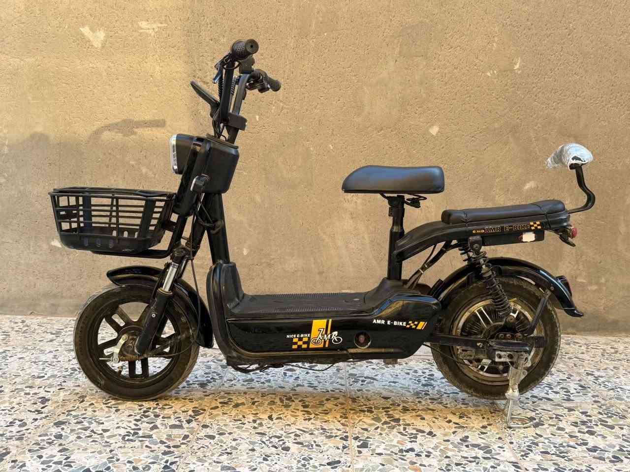 السلام عليكم دراجه شحن موديل 25جديده الدراجه استخدام 40يوم للتواصل ***********
سعر 350 وبي مجال
المكان الكوت
