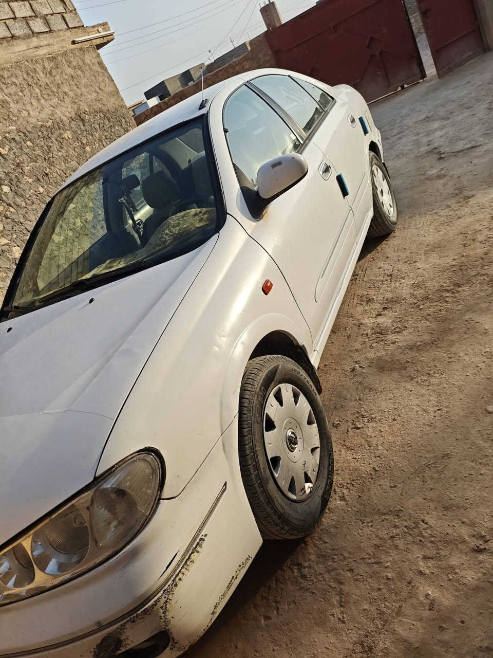 سلام عليكم
سني 2001
رقم بغداد دولي تحويل مباشر 
سياره احله من صوره تجي وشوف بعينك 
كير و محرك خير من الله 
تبريد تدفئه
سعر المطلوب 80 
***********
