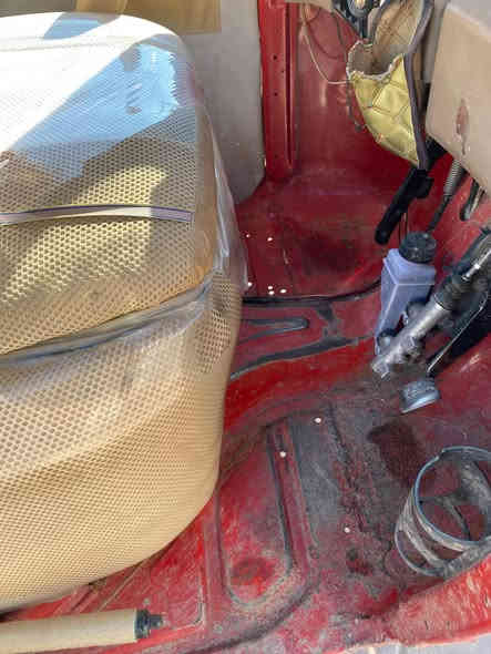 السلام عليكم تكتك 20/18 سنويه ولوحات بسمي تحويل ثاني يوم التكتك بيها خياسات بل دوسات وبيها ضربه يم البك لايت بل صفحه اليسره قليله ما مبينه .......العنوان ديالى خان بني سعد ........السعر 4ملايين 250الف وبيها مجال قليييلللللل...رقم الهاتف ***********
