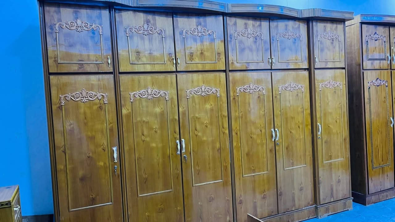 سلام عليكم يوجد غرفه هودج اربعينيه قطعتين فصال حطاطه مستخدم قليل نضافه 95 بل 100 خشب صاج السعر مليون 200 وبيه مجال للاستفسار اتصال *********** واتساب مكان الرمانه
