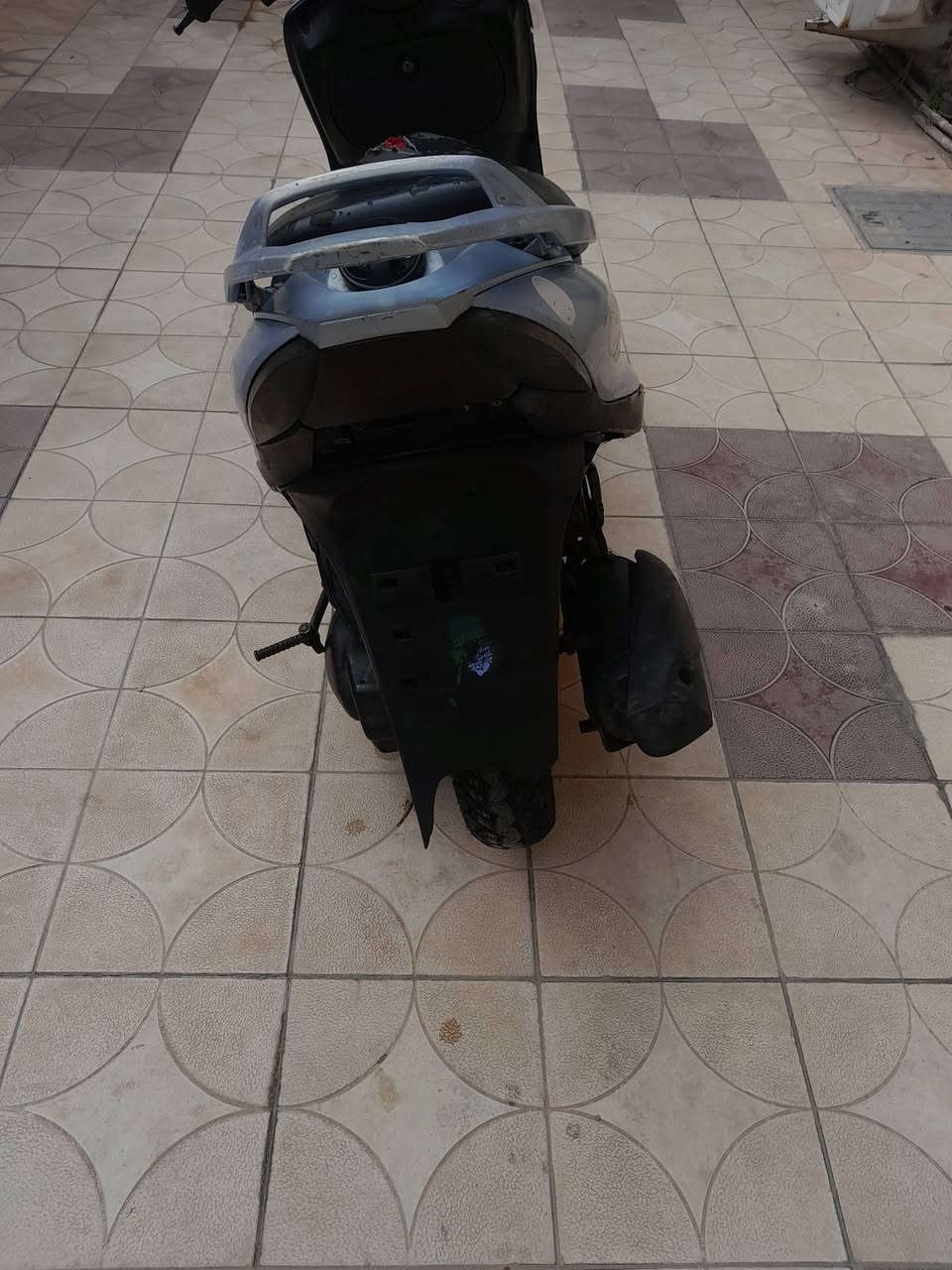 السلام عليكم 
ماكس 140 كلها علبلاد مكينة بيها تبخير قليل والباقي شوفت عينك  بغداد  
السعر 250 
***********
