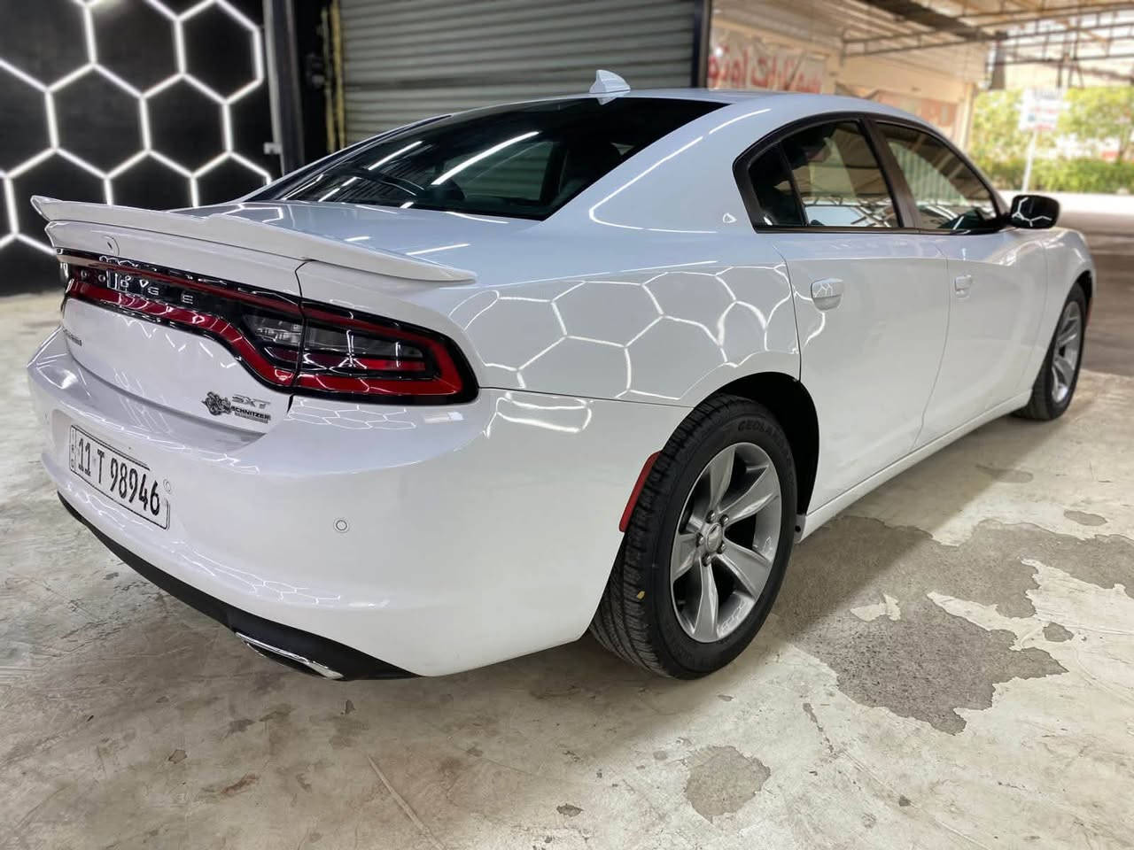 السلام عليكم
للبيع جارجر Sxt موديل 2018 كلين مكفولة كفالة عامة من الصبغ والتبديل والضربة والبارد السيارة جديدة و ما تتقارن بالمهجومات ماشيه 45m فقط السياره بأسمي السونار موجود 
موصفاتها
- تشغيل بصمة
-تو ويل 
-كراسي كهرباء
-مري هيتر
-كشنات جلد حار بارد
-شاشة كبيره كار بلي
-قطعتين تبريد
-تشغيل عن بعد
-تحكم ستيرن
-مكينة 6 سلندر 3600
-منضومة زنون
-سماعات الباين 
-كامرة+ حساس اصلي
-سبيرها + العدة ما مستخدمات
-تخم تايرات  جديد 
مكاني - ديالى- بعقوبه
السعر ٢٣٠ وبيه مجال للطيبين 
الاستفسار ‭***********
