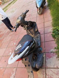 شباب. دراجه. نفخ للبيع.   تعال جيك.  و جيف فيتر وياك لدراجه متعوب عله ...
