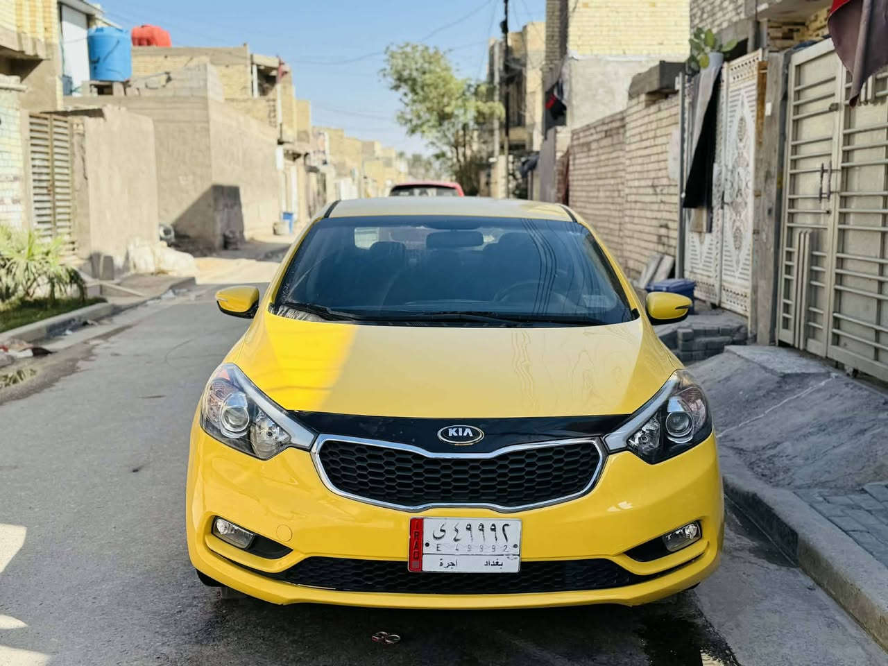 السلام عليكم فورتي 2015 سياره كل الجديده سياره حادثها بس تشاملغ الخلفي فقط الصور  سياره محرك 1800 دوش للتواصل هذا الرقم وخدمه الشراد
***********
