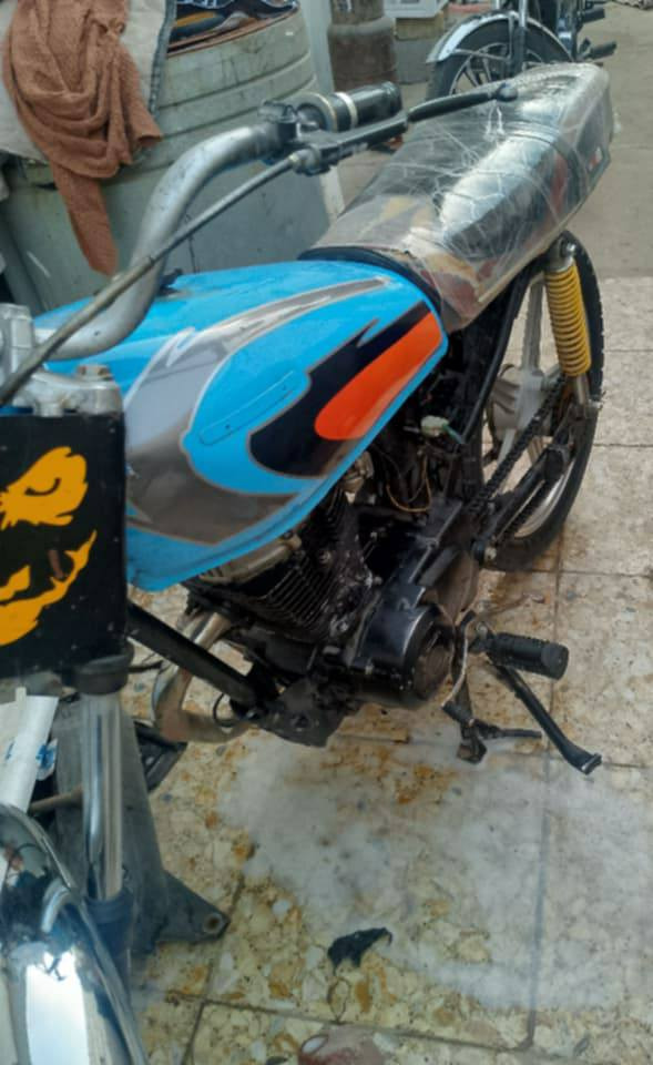 دراجه ايراني ٤ كير ماشه الي كدام معوجه فقط دراجه حربيه مكان الحسينيه مال راشديه رقم *********** بس وتساب و قيم بل يرضي الله ول علم دراجه صاله ٢٠ يوم ما مشتغله
