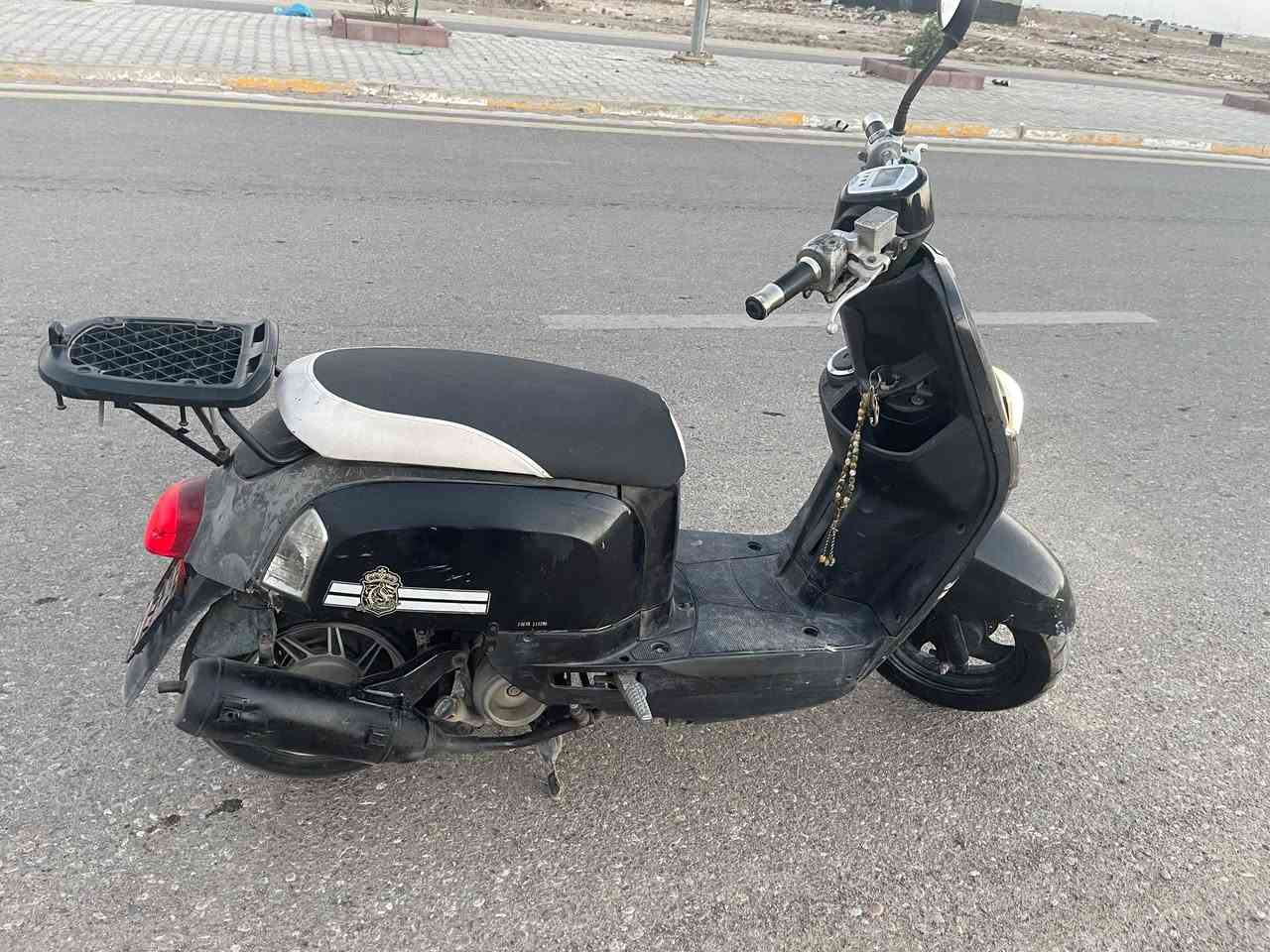 بوليس للبيع
الدراجه نوزل مو كابريتر
وبيها قبق هندر يعني لا تحير من يكعد الباتري
اضرب هندر وشغل واطلع
نقوصات الدراجه بس عداد سرعه ما يشتغل الباقي كله بلادي
مكاني بغداد حسينيه
للاستفسار ***********
