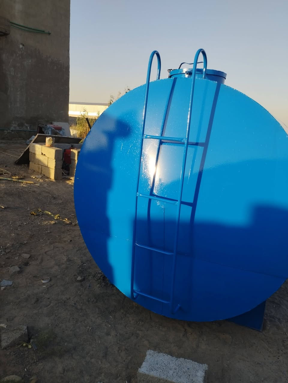 حدادة الاخوين لصناعة الخزانات والماء والمقاطير
***********
***********
