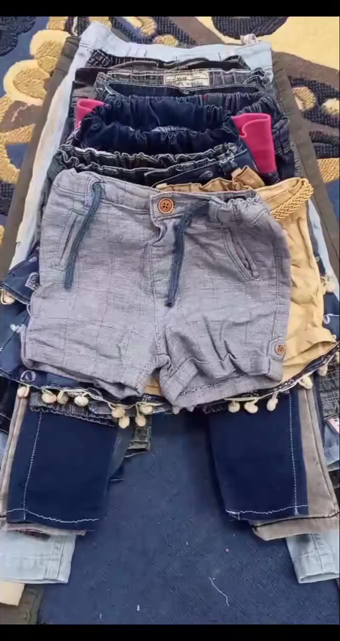 شلعة بناطير وشورتات طلعة ولادي وبناتي 21 قطعة ب25 مع التوصيل


**إذا كنت صاحب هذا الإعلان وتريد حذفه لأي سبب، رجاءا أرسل رسالة إلى الدعم الفني**